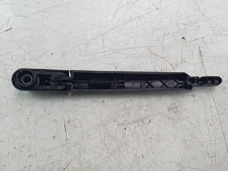 Recambio de brazo limpia trasero para hyundai bayon 1.2 mpi 79 cv maxx (2024) referencia OEM IAM 98815C8000  