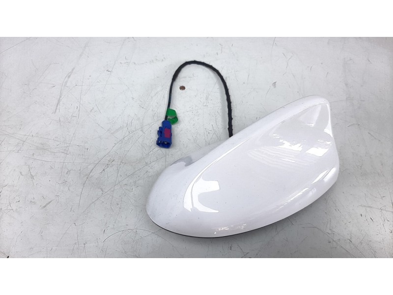 Recambio de antena para alfa romeo giulia (952) 2.2 jtdm cat referencia OEM IAM 156114293  