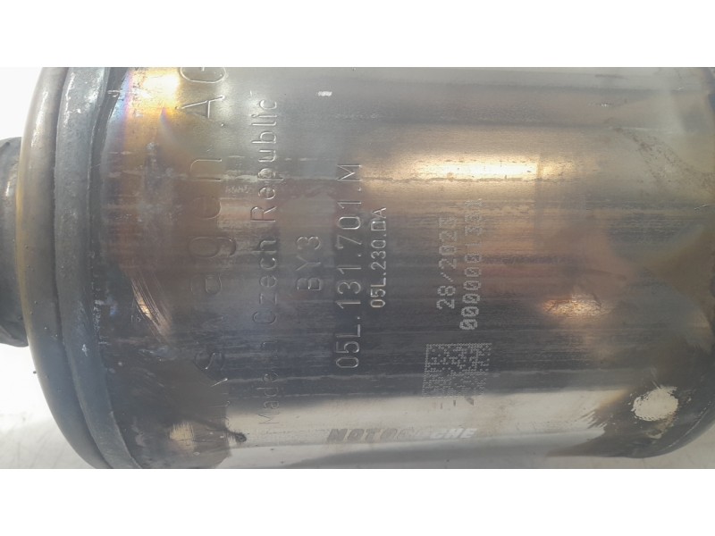 Recambio de catalizador para volkswagen touran (5t1) 2.0 tdi referencia OEM IAM 05L131701M  