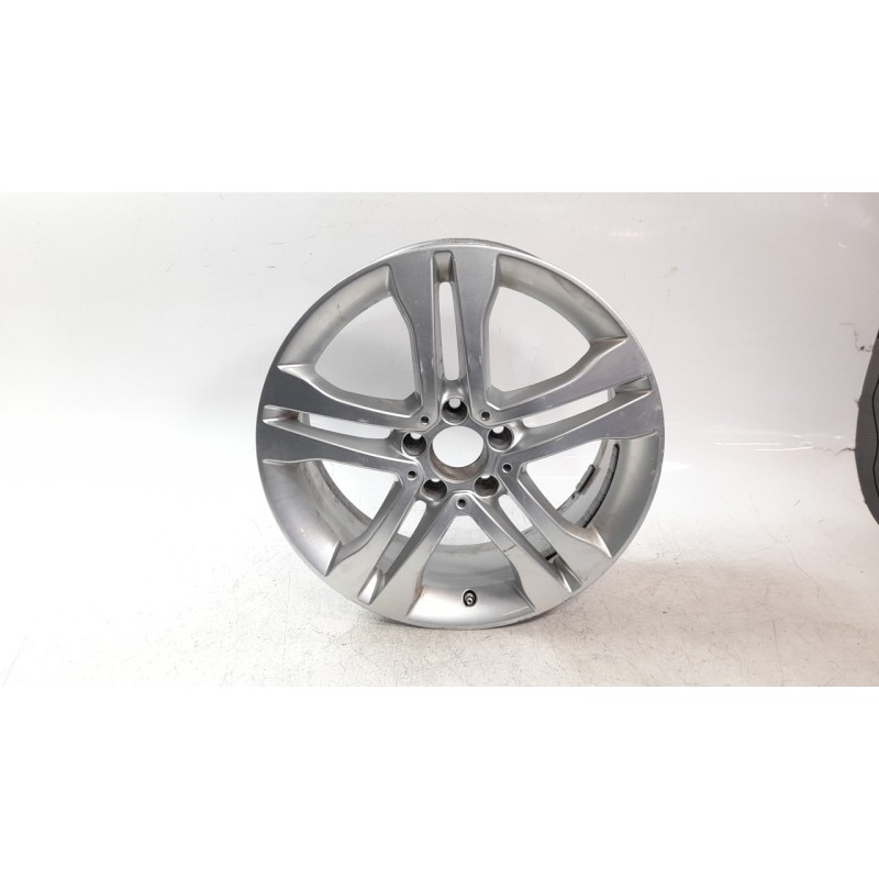 Recambio de llanta para mercedes-benz clase gla (w156) gla 200 cdi (156.908) referencia OEM IAM 1564011300  