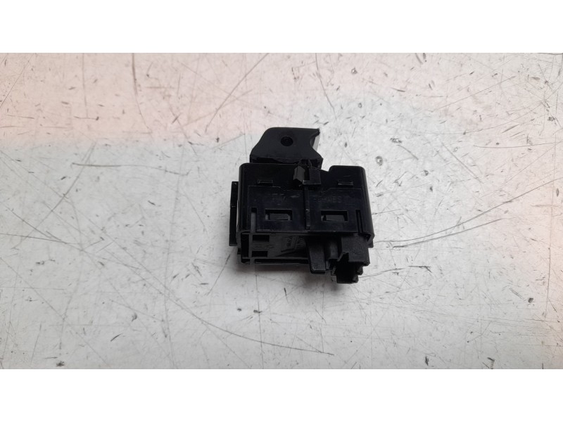 Recambio de mando elevalunas trasero derecho para ford kuga iii (dfk) 2.5 duratec plug-in-hybrid referencia OEM IAM LB5T14529AAW