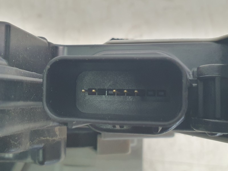 Recambio de cerradura puerta delantera izquierda para kia niro ii (sg2) 1.6 gdi hybrid referencia OEM IAM 81310AT100  