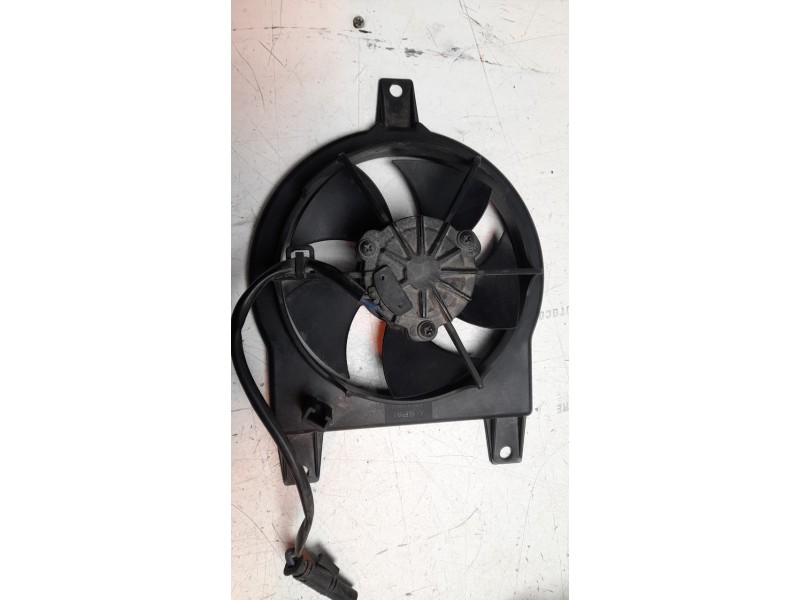 Recambio de electroventilador para bmw f ( - 800cc) f 800 gs triple black (k72) referencia OEM IAM 8528880 17118528880 