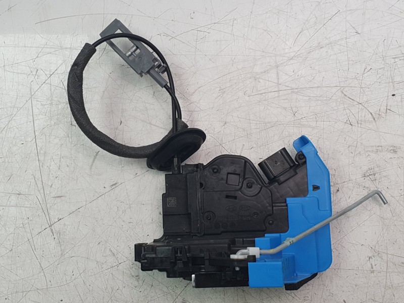 Recambio de cerradura puerta trasera izquierda para kia niro ii (sg2) 1.6 gdi hybrid referencia OEM IAM 81410AT000  