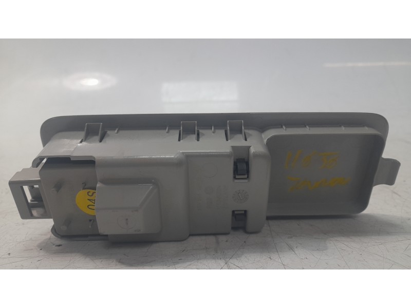 Recambio de luz interior para volkswagen touran (5t1) 2.0 tdi referencia OEM IAM 5TA947291BLH  