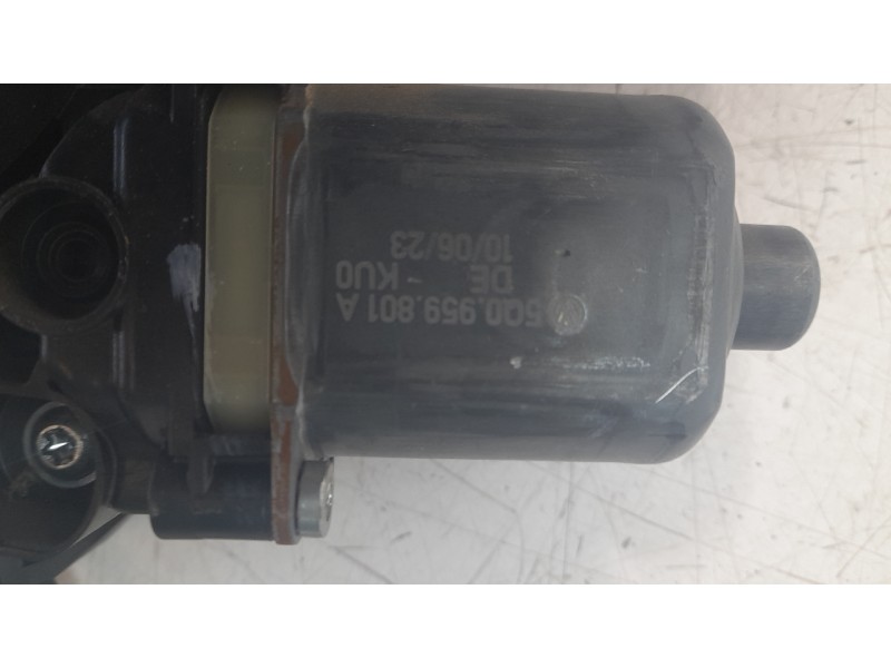 Recambio de elevalunas trasero izquierdo para volkswagen touran (5t1) 2.0 tdi referencia OEM IAM 5TA839461B  