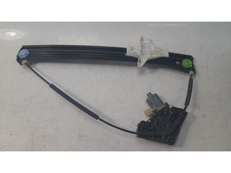 Recambio de elevalunas trasero derecho para volkswagen touran (5t1) 2.0 tdi referencia OEM IAM 5TA839462B  