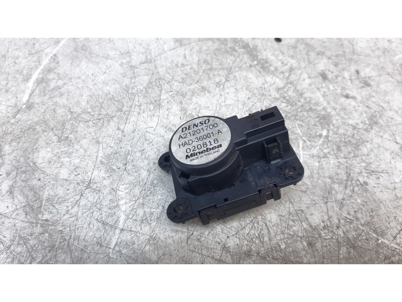 Recambio de motor apertura trampilla para renault captur limited referencia OEM IAM A21201700  