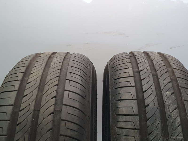 Recambio de neumatico para dacia spring referencia OEM IAM 1656515  