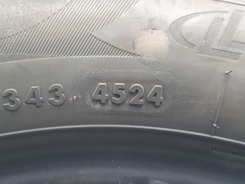 Recambio de neumatico para dacia spring referencia OEM IAM 1656515  