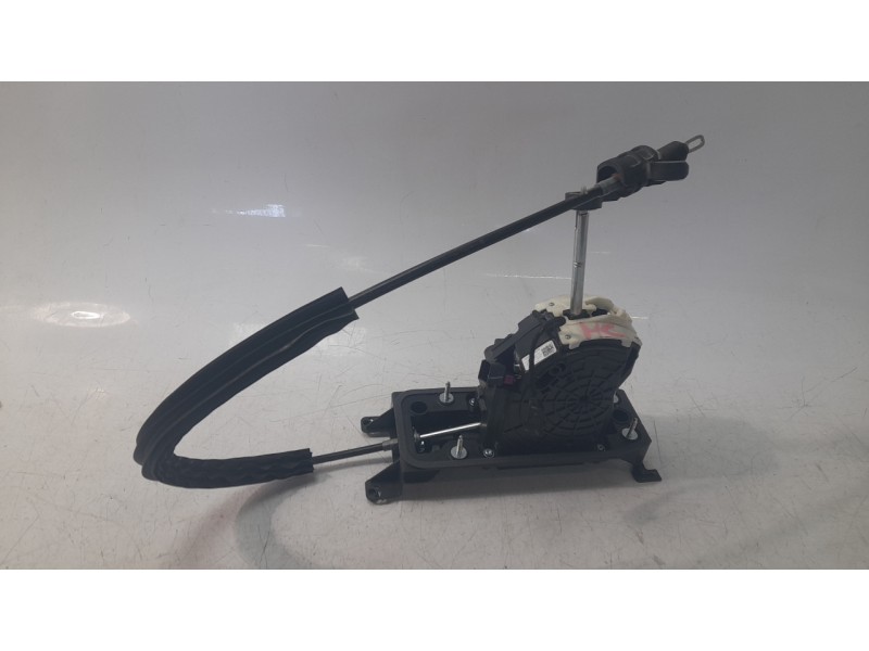 Recambio de palanca cambio para volkswagen touran (5t1) 2.0 tdi referencia OEM IAM 5QB713023M  