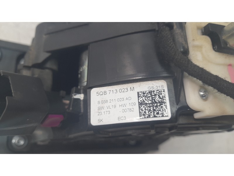 Recambio de palanca cambio para volkswagen touran (5t1) 2.0 tdi referencia OEM IAM 5QB713023M  