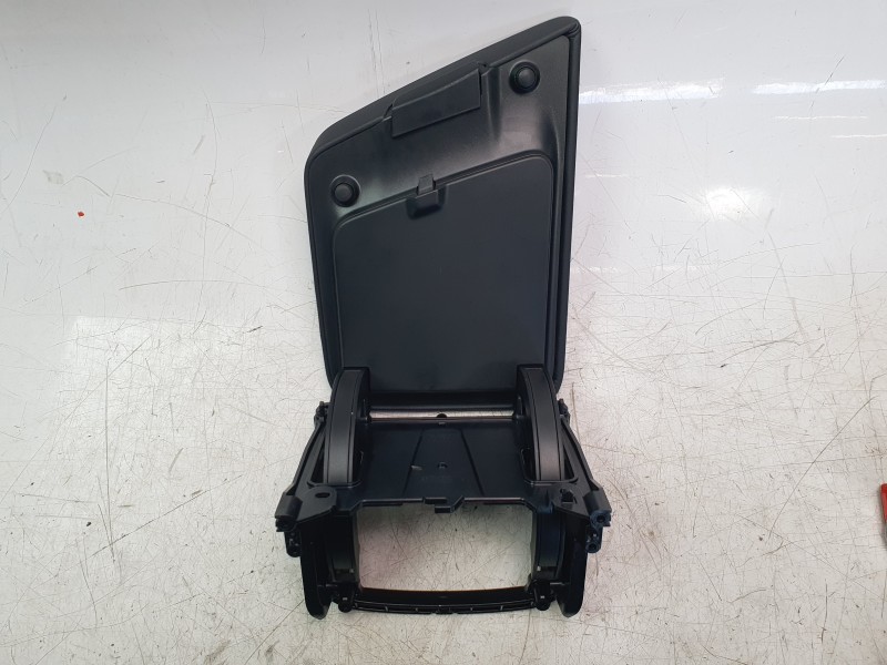 Recambio de apoyabrazos central para volvo s60 iii (224) t5 referencia OEM IAM 31469496  