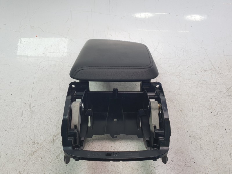 Recambio de apoyabrazos central para volvo s60 iii (224) t5 referencia OEM IAM 31469496  