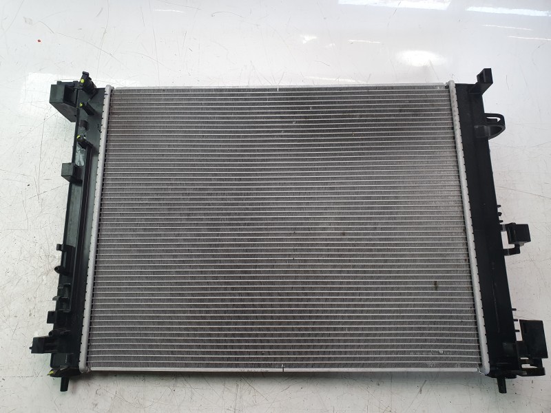 Recambio de radiador agua para renault clio v referencia OEM IAM 214105FA0B  