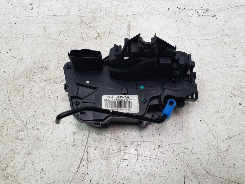 Recambio de cerradura puerta trasera derecha para byd atto 3 ev referencia OEM IAM SC2EM6205209  