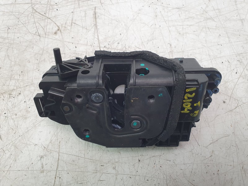 Recambio de cerradura puerta trasera derecha para byd atto 3 ev referencia OEM IAM SC2EM6205209  