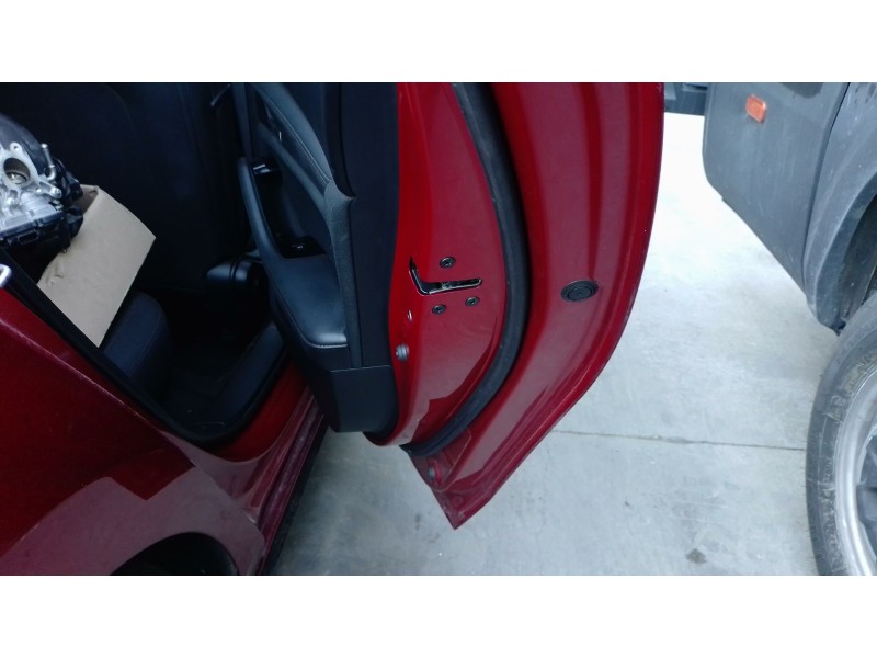 Recambio de elevalunas trasero derecho para mazda 3 sedán 2.5 e-skyactiv-g referencia OEM IAM   