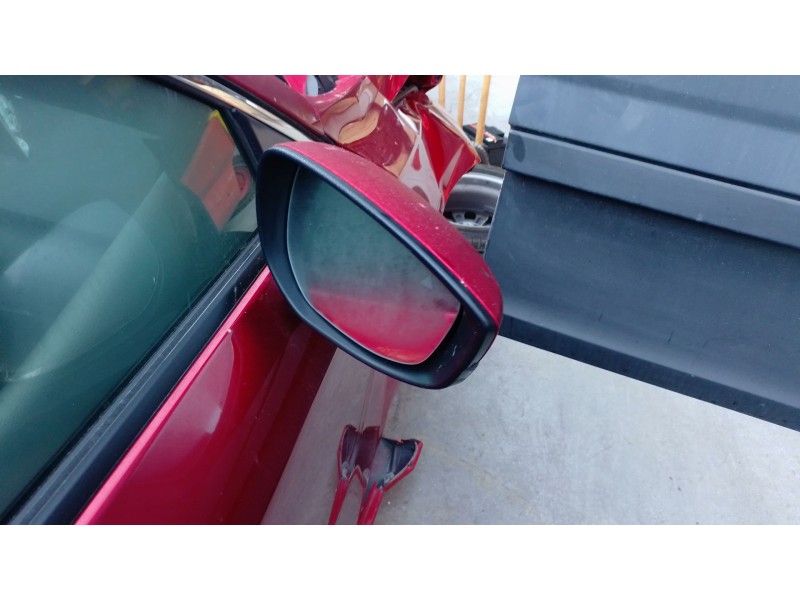 Recambio de retrovisor derecho para mazda 3 sedán 2.5 e-skyactiv-g referencia OEM IAM   