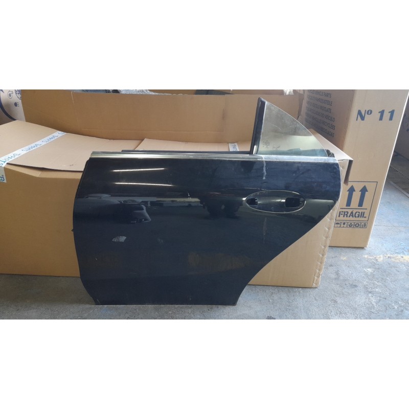 Recambio de puerta trasera izquierda para mercedes-benz cla-klasse (bm 118) cla 250 e (118.385) referencia OEM IAM A1187307000  
