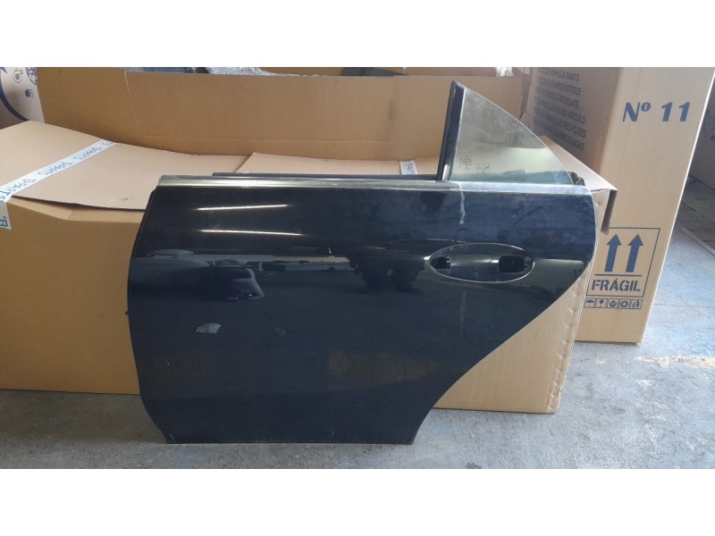 Recambio de puerta trasera izquierda para mercedes-benz cla-klasse (bm 118) cla 250 e (118.385) referencia OEM IAM A1187307000  