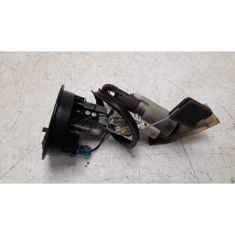 Recambio de bomba combustible para bmw f ( - 800cc) f 800 gs triple black (k72) referencia OEM IAM 25496911 16148556077 