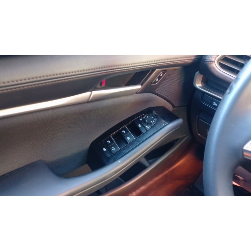 Recambio de mando elevalunas delantero izquierdo para mazda 3 sedán 2.5 e-skyactiv-g referencia OEM IAM   