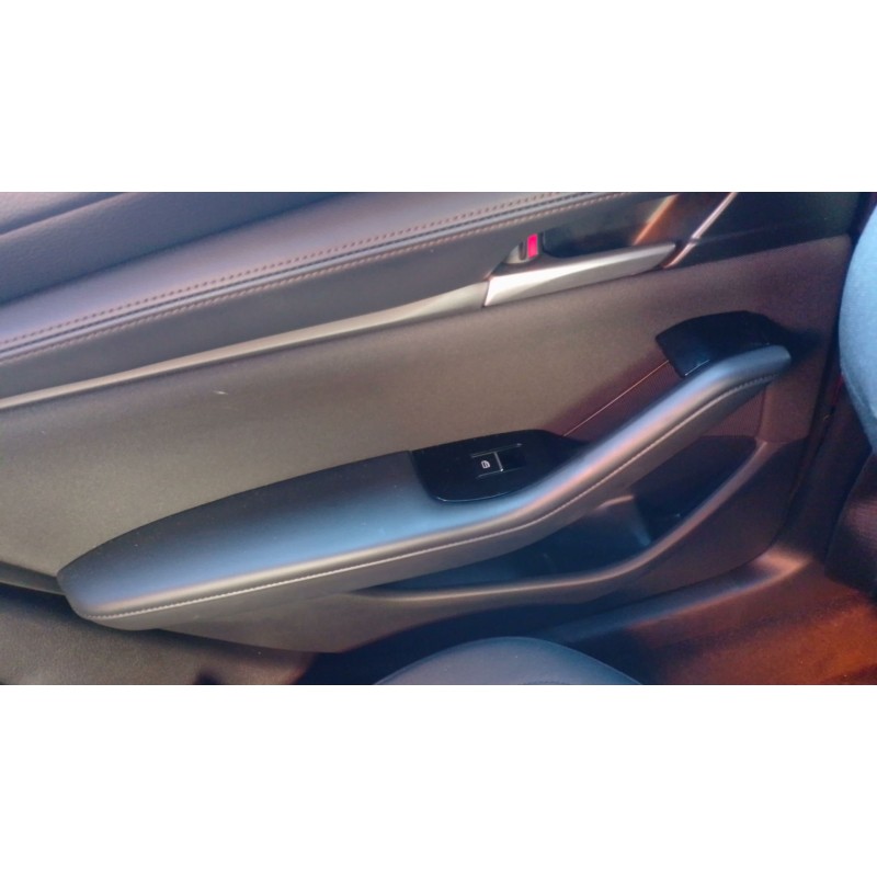 Recambio de mando elevalunas trasero izquierdo para mazda 3 sedán 2.5 e-skyactiv-g referencia OEM IAM   