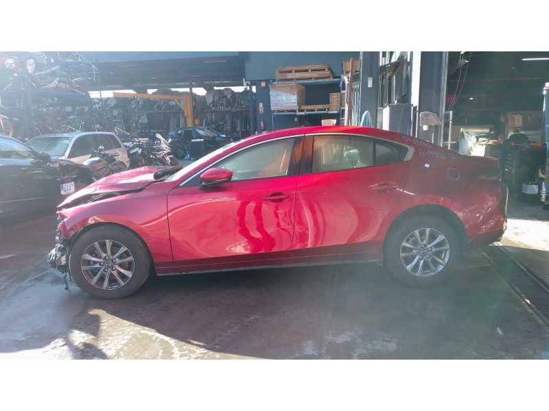 mazda 3 sedán del año 2025