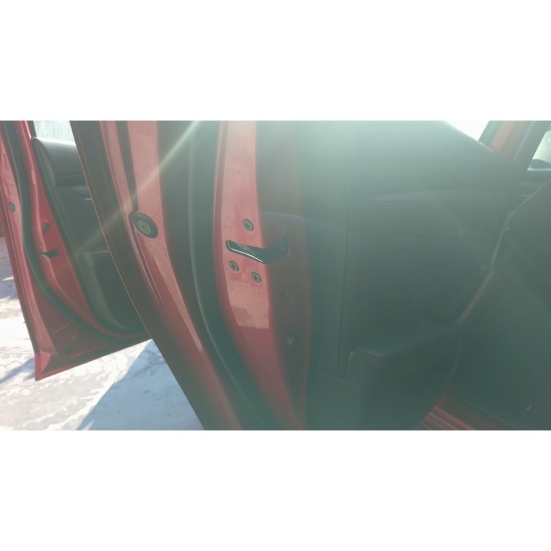Recambio de cerradura puerta trasera izquierda para mazda 3 sedán 2.5 e-skyactiv-g referencia OEM IAM   