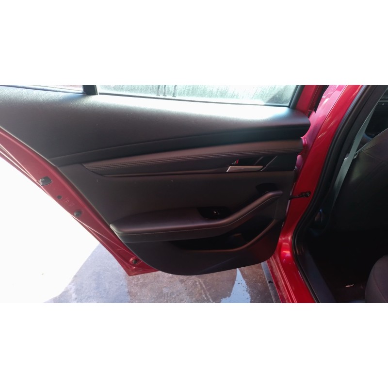Recambio de elevalunas trasero izquierdo para mazda 3 sedán 2.5 e-skyactiv-g referencia OEM IAM   
