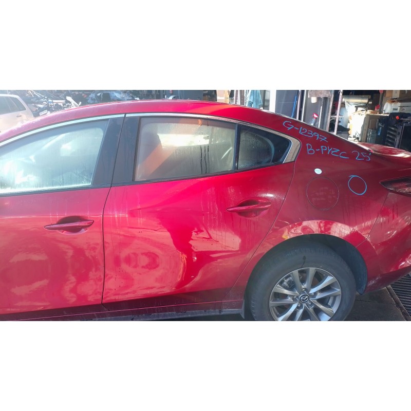 Recambio de puerta trasera izquierda para mazda 3 sedán 2.5 e-skyactiv-g referencia OEM IAM   