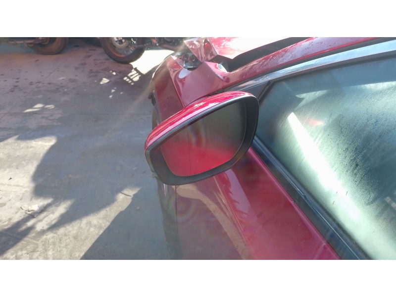 Recambio de retrovisor izquierdo para mazda 3 sedán 2.5 e-skyactiv-g referencia OEM IAM   