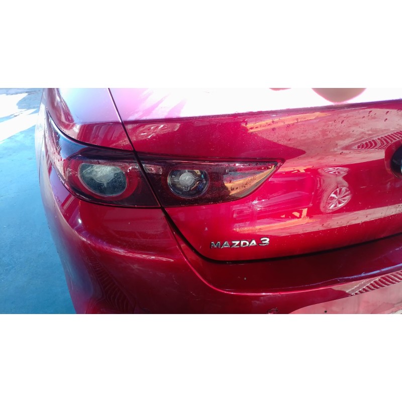 Recambio de piloto trasero izquierdo interior para mazda 3 sedán 2.5 e-skyactiv-g referencia OEM IAM   