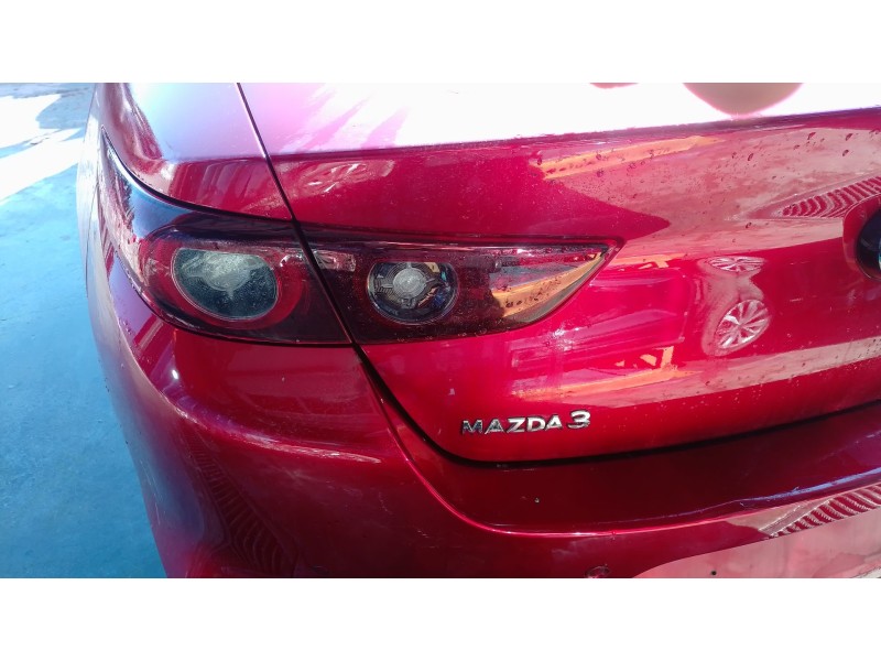 Recambio de piloto trasero izquierdo interior para mazda 3 sedán 2.5 e-skyactiv-g referencia OEM IAM   