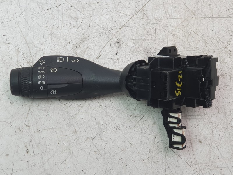 Recambio de mando intermitentes para volvo s60 iii (224) t5 referencia OEM IAM 31674102  