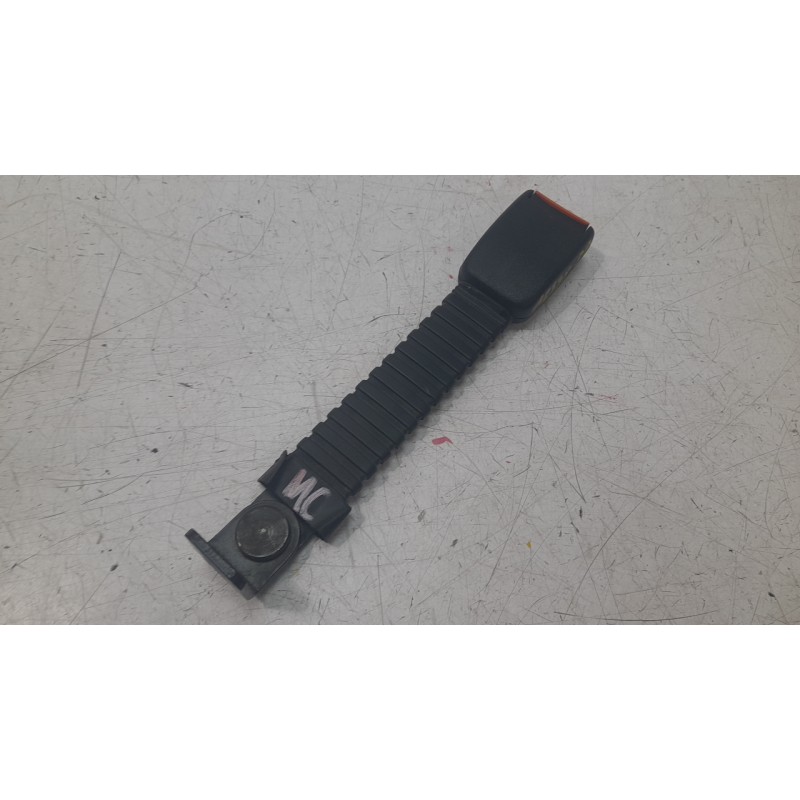Recambio de enganche cinturon delantero derecho para suzuki vitara cabrio (et, ta) 1.6 (se 416) referencia OEM IAM 84950A60A20  