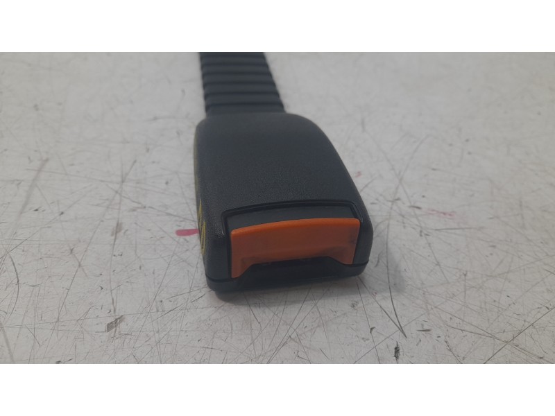 Recambio de enganche cinturon delantero derecho para suzuki vitara cabrio (et, ta) 1.6 (se 416) referencia OEM IAM 84950A60A20  