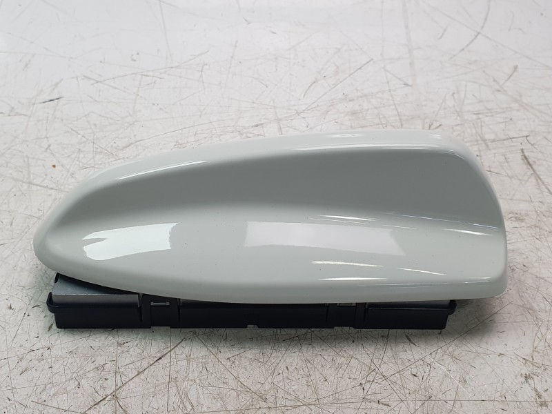 Recambio de antena para volvo s60 iii (224) t5 referencia OEM IAM 31438104  