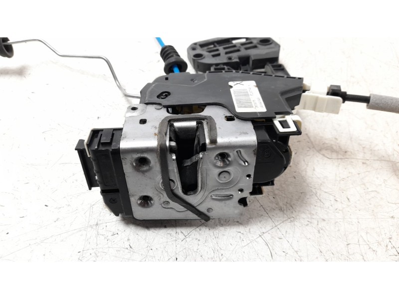 Recambio de cerradura puerta delantera izquierda para mercedes-benz clase gla (w156) gla 200 cdi (156.908) referencia OEM IAM 16