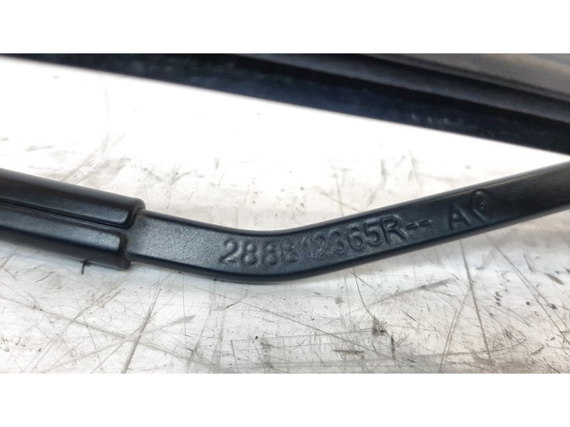 Recambio de brazo limpia delantero izquierdo para renault captur limited referencia OEM IAM 288812365R  