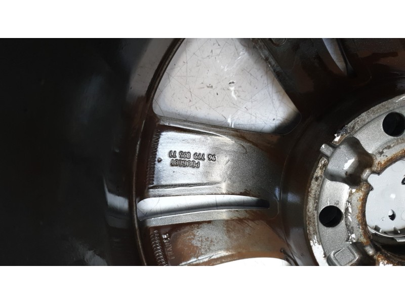 Recambio de llanta para peugeot 308 ii (lb_, lp_, lw_, lh_, l3_) 1.6 hdi 100 referencia OEM IAM 9677989577  