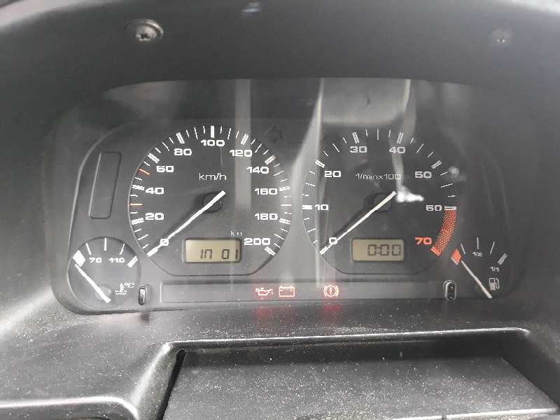 volkswagen polo berlina (6n1) del año 1995