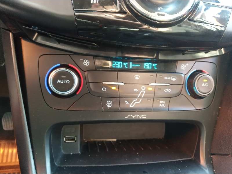 Recambio de mando climatizador para ford focus lim. trend + referencia OEM IAM F1ET18C612AE  
