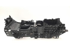 Recambio de moldura para land rover range rover evoque referencia OEM IAM K8D2045C22B   2