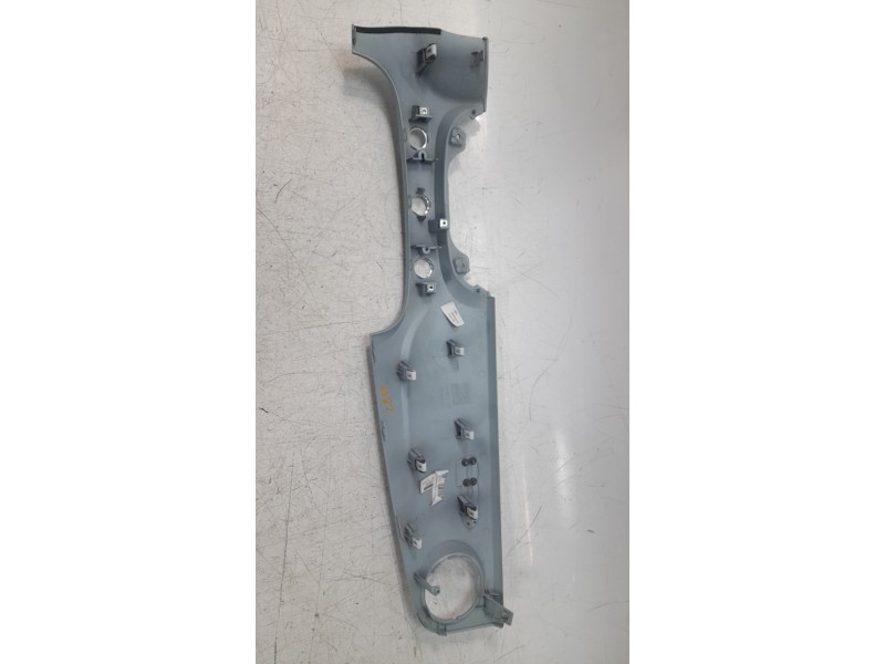 Recambio de moldura para fiat 500 referencia OEM IAM 735619848  