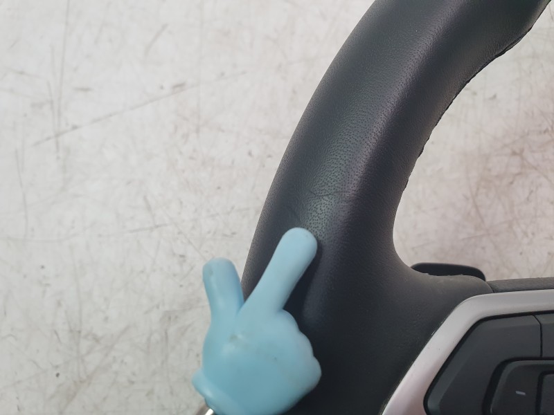 Recambio de volante para volkswagen touran (5t1) 2.0 tdi referencia OEM IAM 5TA419091AN  