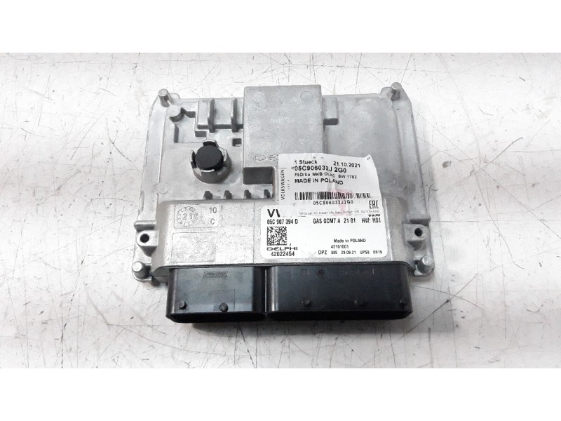 Recambio de centralita motor uce para volkswagen polo 1.0 tsi referencia OEM IAM 05C907394D  