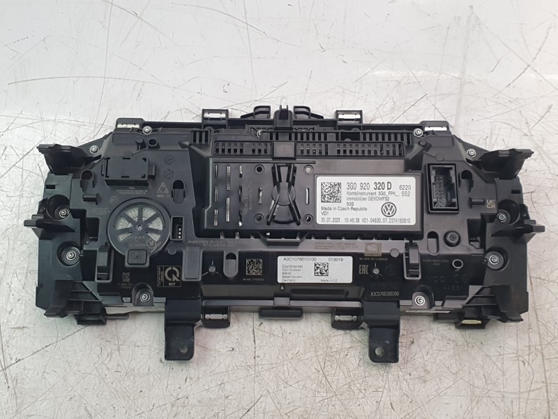 Recambio de cuadro instrumentos para volkswagen touran (5t1) 2.0 tdi referencia OEM IAM 3G0920320D  