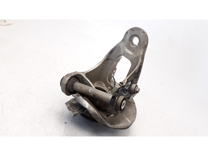 Recambio de mangueta trasera izquierda para bmw x5 (e70) 3.0 turbodiesel cat referencia OEM IAM 6770983  